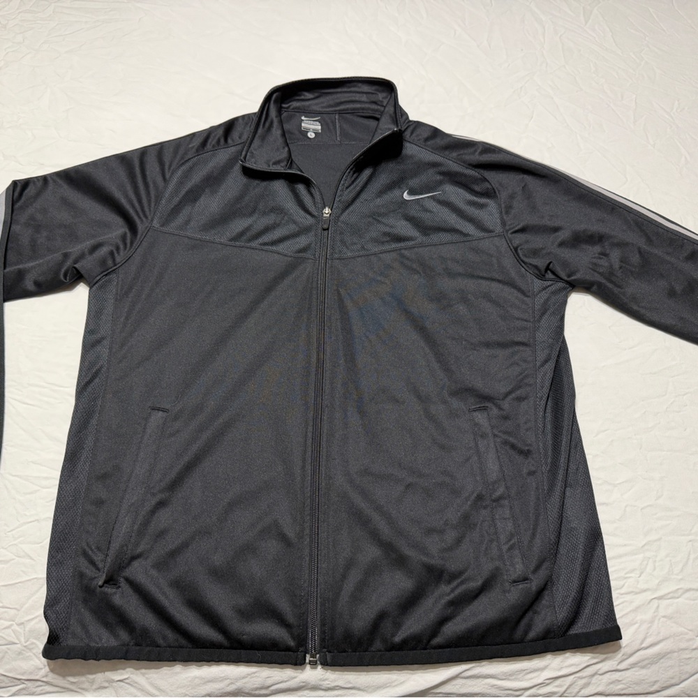 Nike Men’s Black Full-Zip Performance Jacket